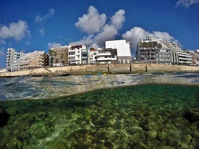 Imagen de archivo de la playa de Las Canteras / TA